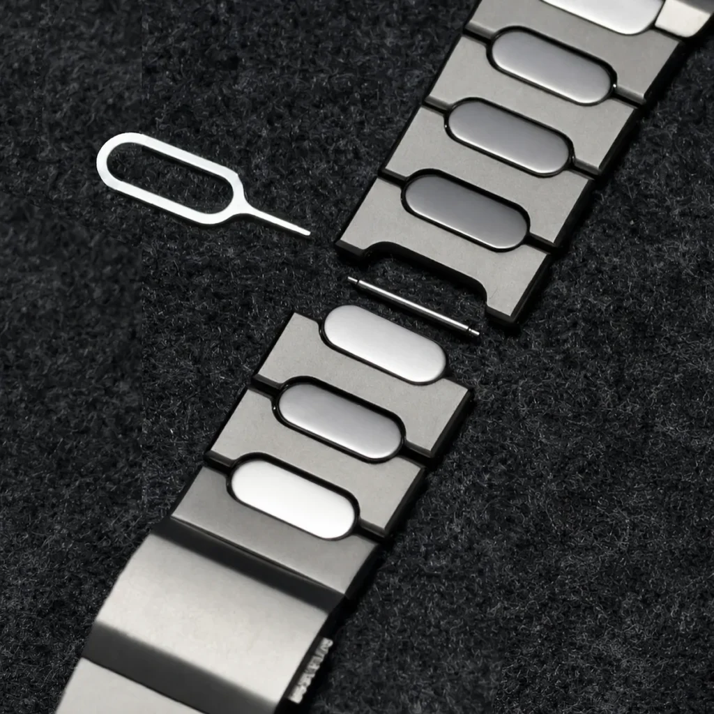 HB-13A Titanium Magnetic Watch Band hb 13a titanium link detail